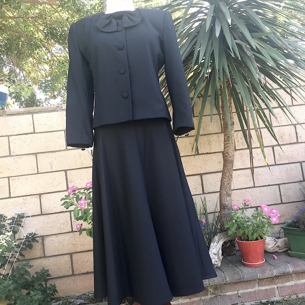 Vintage Dapper Day 2 Piece Dress Suit Petite Retro 40’s Look Black Size 4-6 EUC